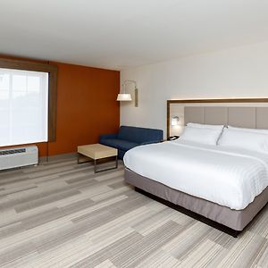 King Suite Roll Shower Communications or Mobility Accessible